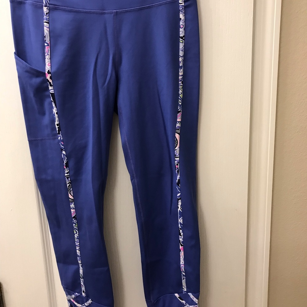 work out pants size medium never worn